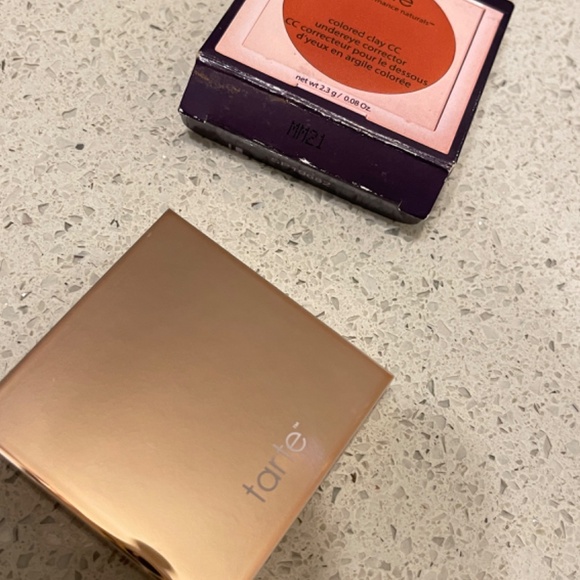 Tarte cc color corrector in Orange - Picture 2 of 5